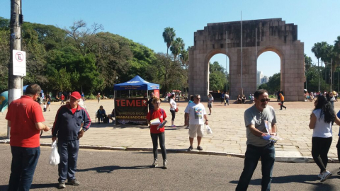 CUT-RS realiza mateada rumo à greve geral contra as reformas de Temer no Brique da Redenção