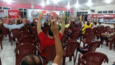 Professores do Ceará também decidem parar